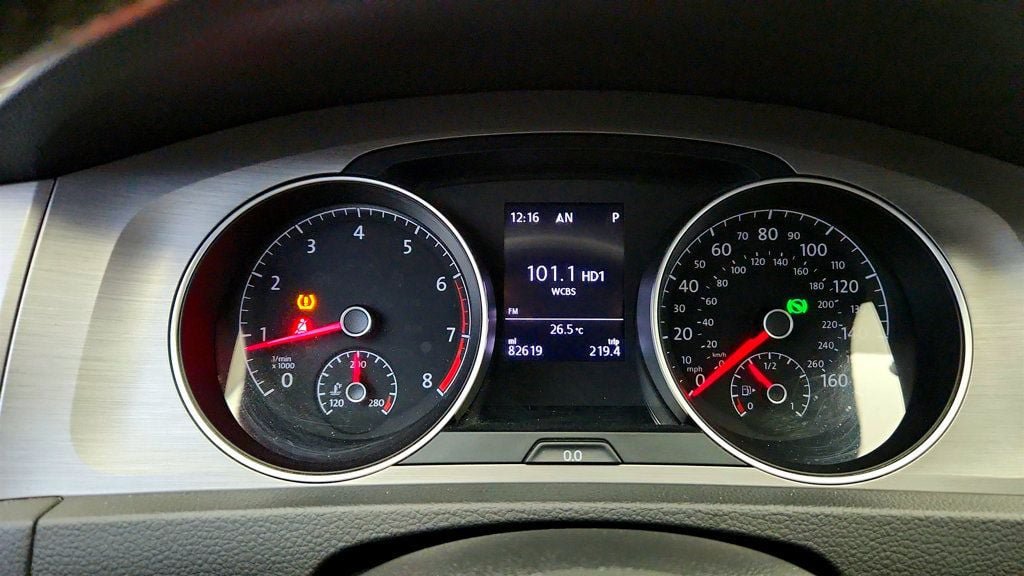 Used 2017 Volkswagen Golf S AWD/4WD image 14