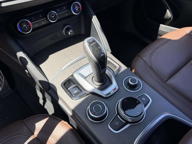 Used 2023 Alfa Romeo Stelvio Ti AWD/4WD image 23
