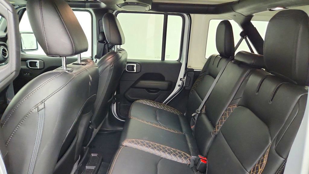 Used 2023 Jeep Wrangler Unlimited Sahara AWD/4WD image 21