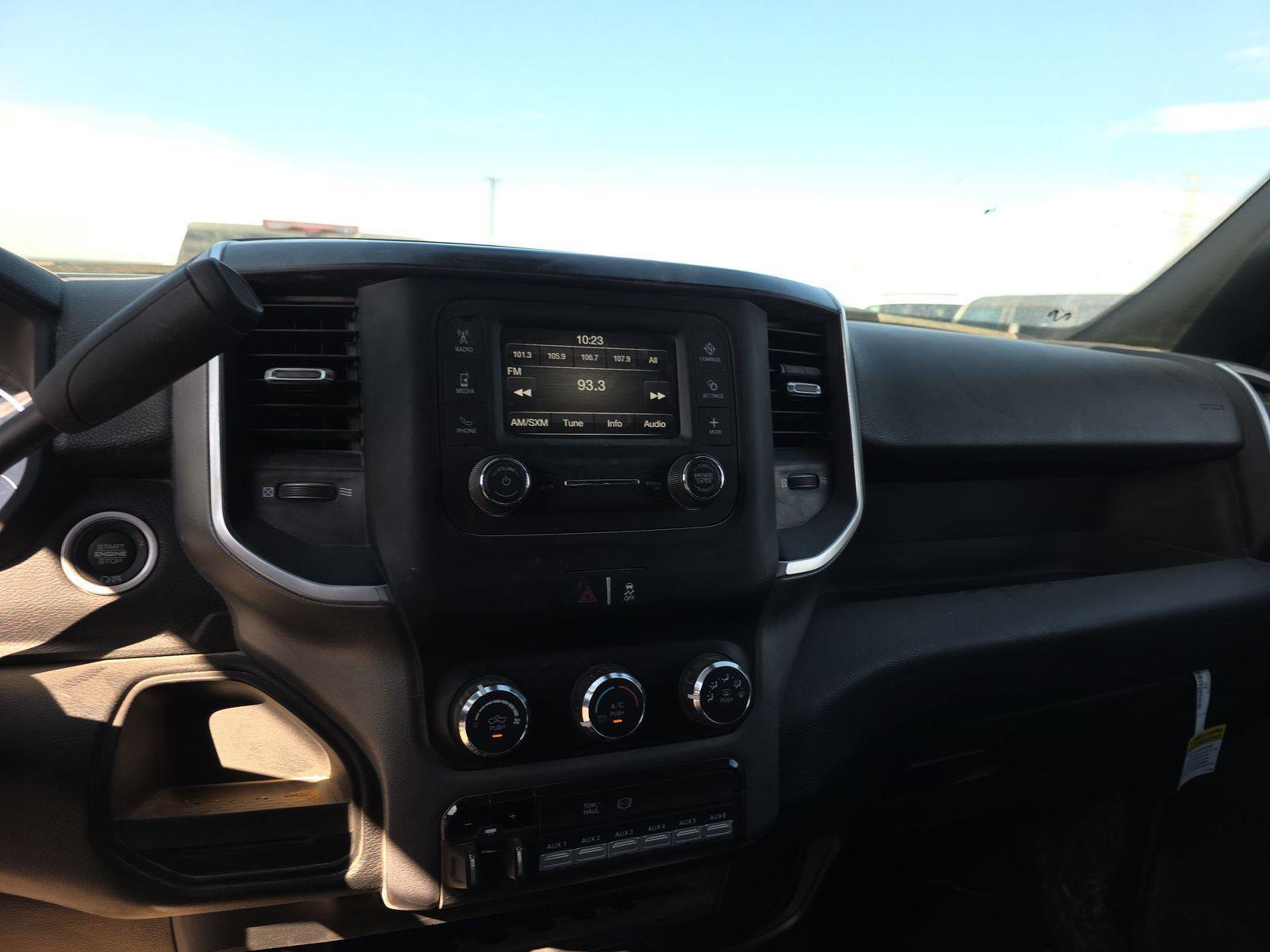 Used 2024 RAM 3500 SLT w/ Quick Order Package 2YG SLT AWD/4WD image 7