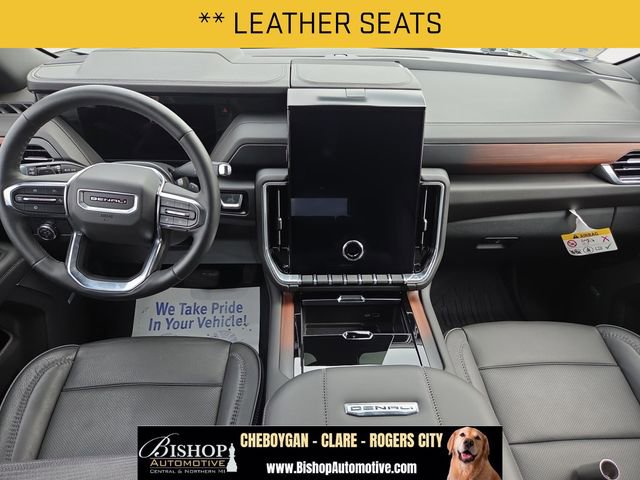 Used 2025 GMC Yukon Denali w/ LPO, Floor Liner Package AWD/4WD image 3