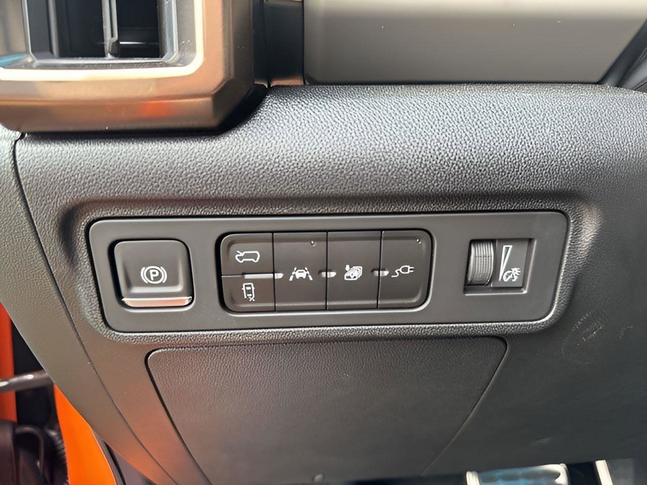 New 2024 GMC Hummer EV 3X w/ LPO, Illumination Package image 22