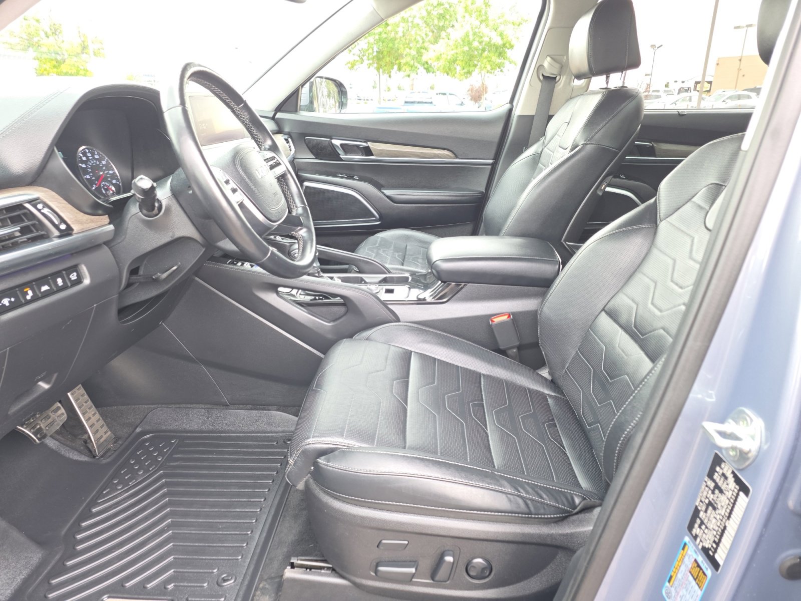 Used 2022 Kia Telluride SX w/ SX Prestige Package image 12