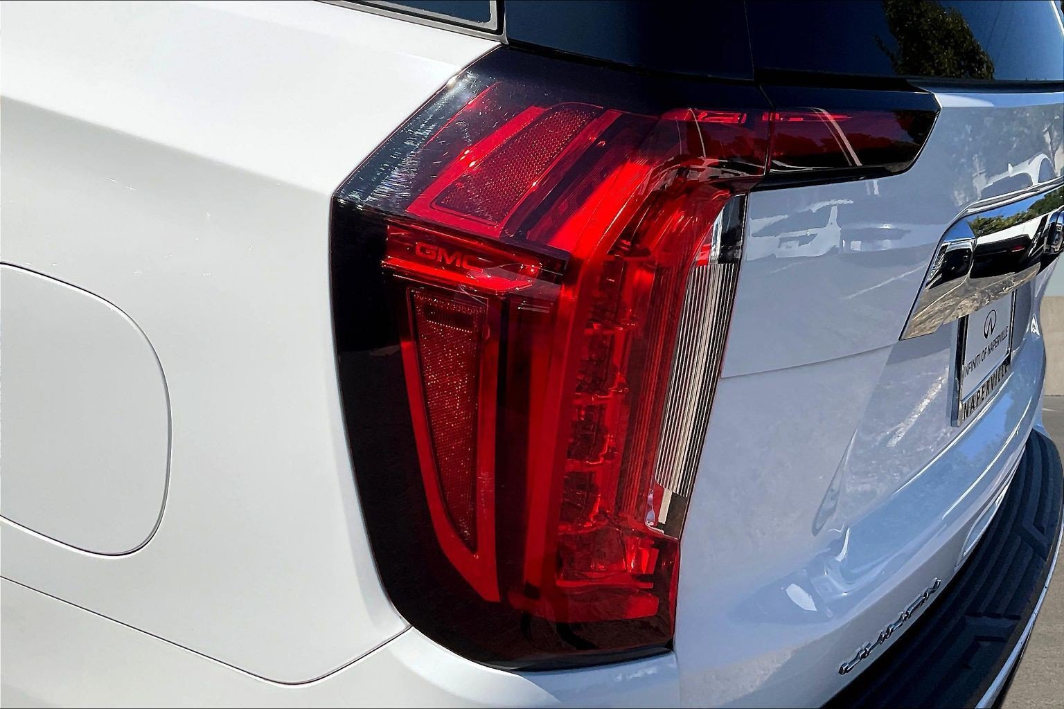 Used 2022 GMC Yukon SLE AWD/4WD image 23