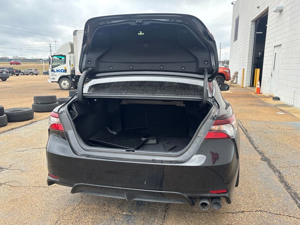 Used 2022 Toyota Camry SE image 25