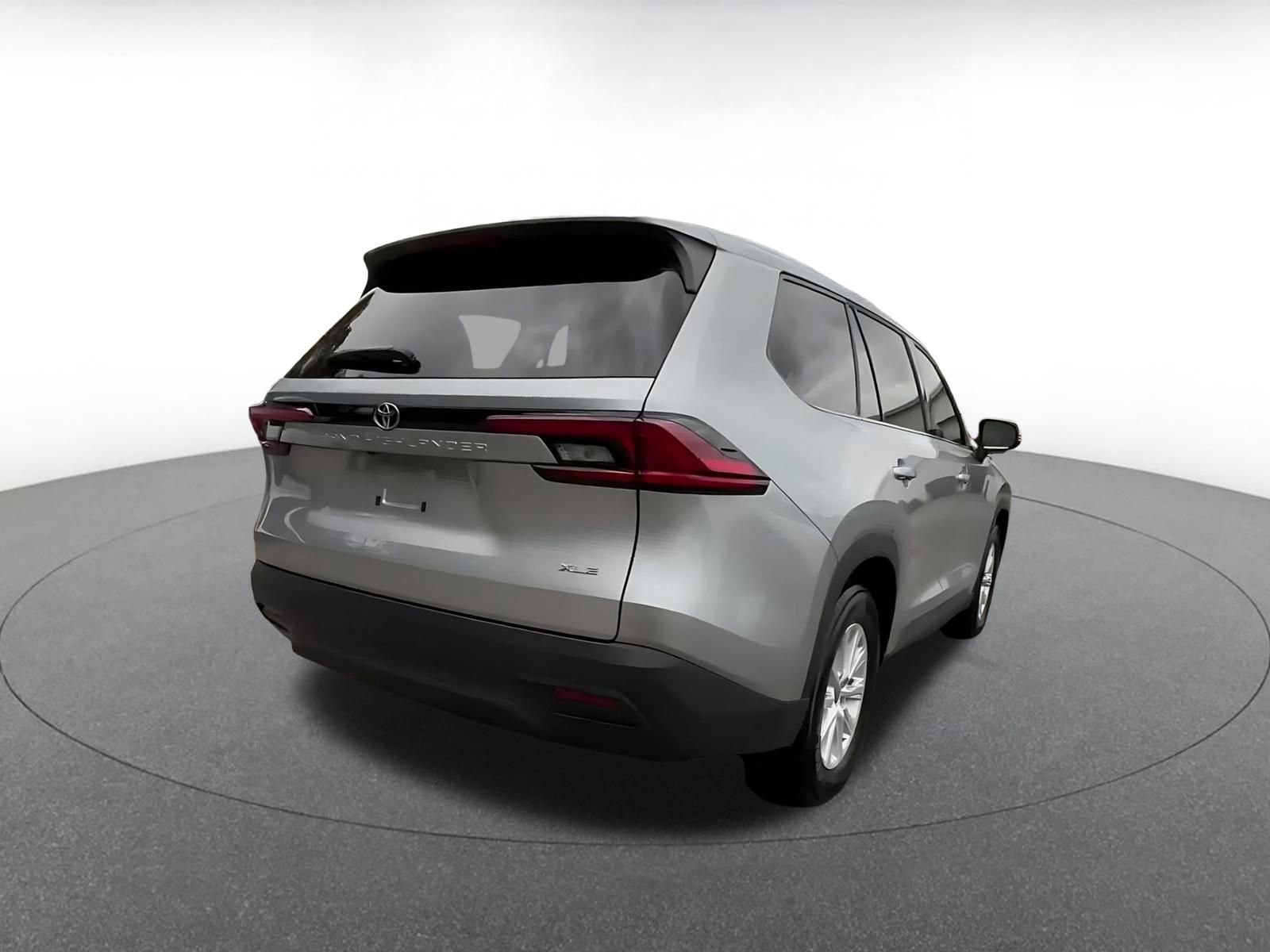 Used 2025 Toyota Grand Highlander FWD image 14