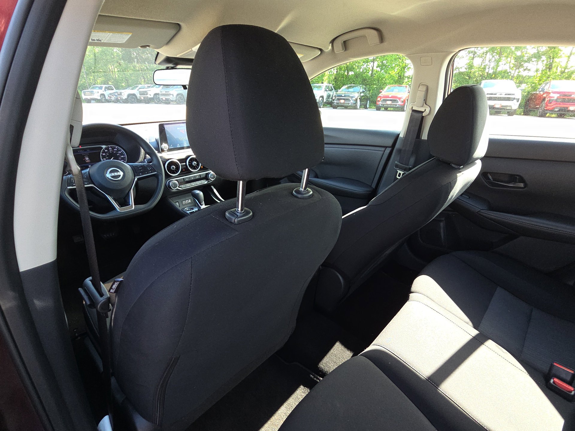 Used 2025 Nissan Sentra SV FWD image 27