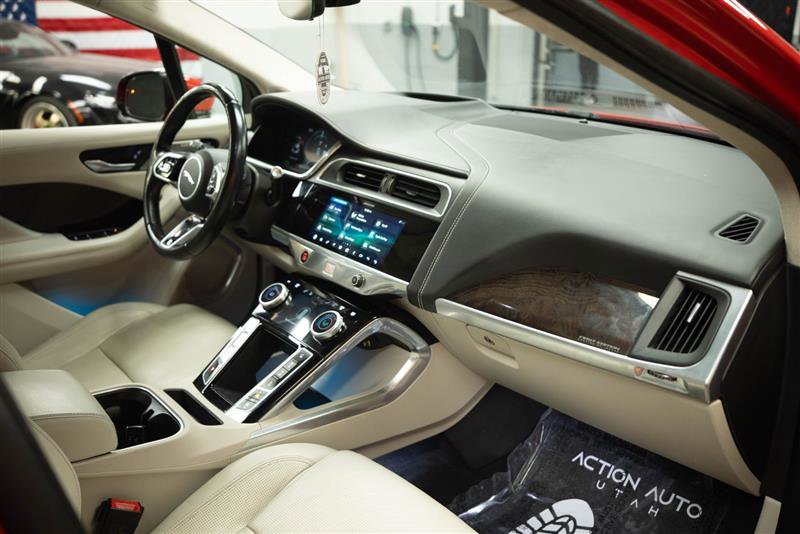 Used 2019 Jaguar I-PACE First Edition image 15