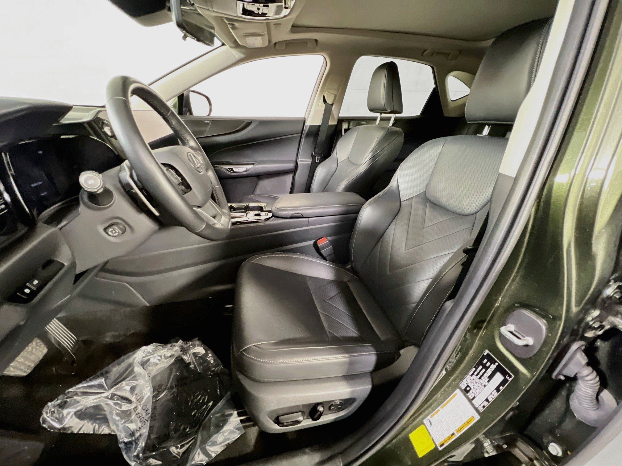 Used 2025 Lexus NX 450h+ AWD w/ Towing Package (2000 Lbs) image 21