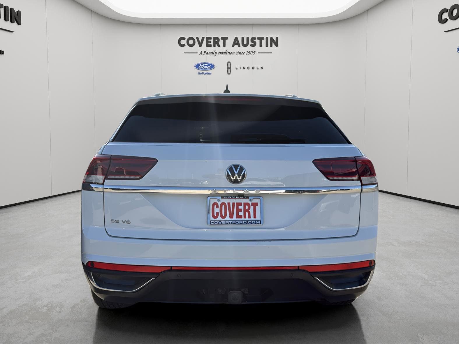 Used 2022 Volkswagen Atlas Cross Sport SE image 3