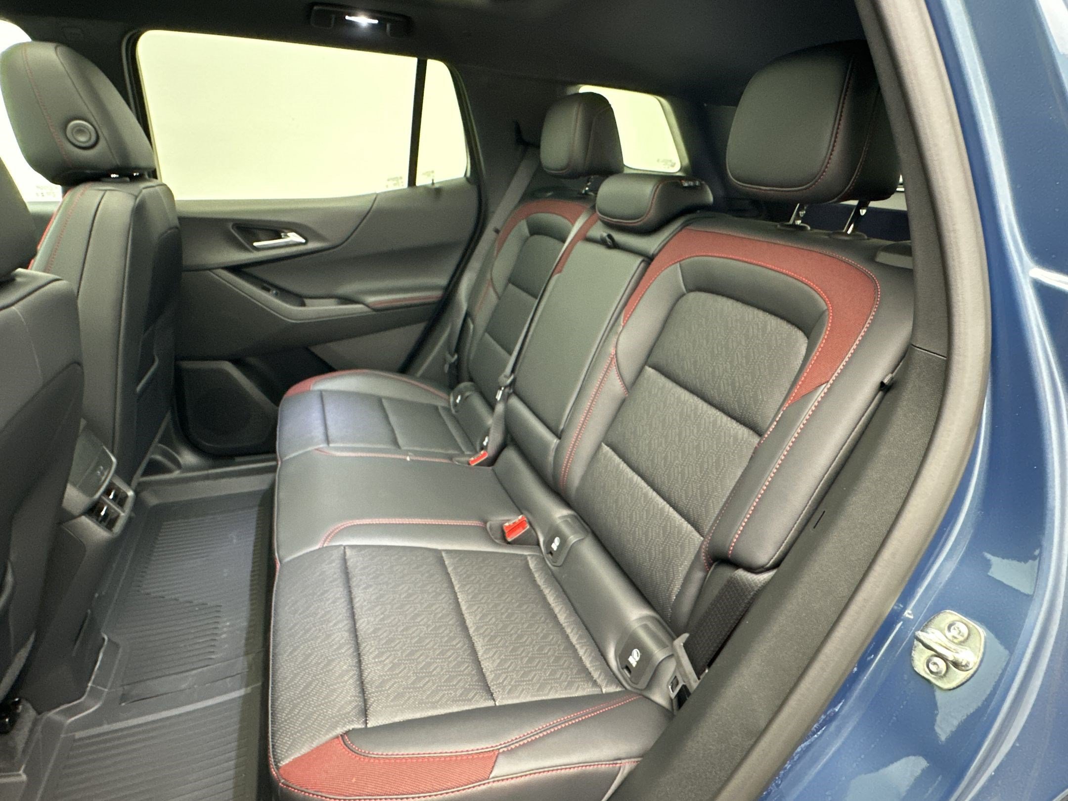New 2027 Chevrolet Equinox RS w/ LPO, Floor Liner Package AWD/4WD image 23