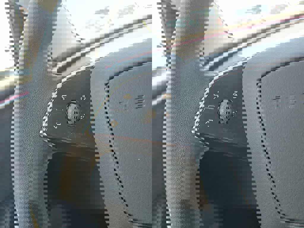 Used 2025 Tesla Model 3 Long Range image 17