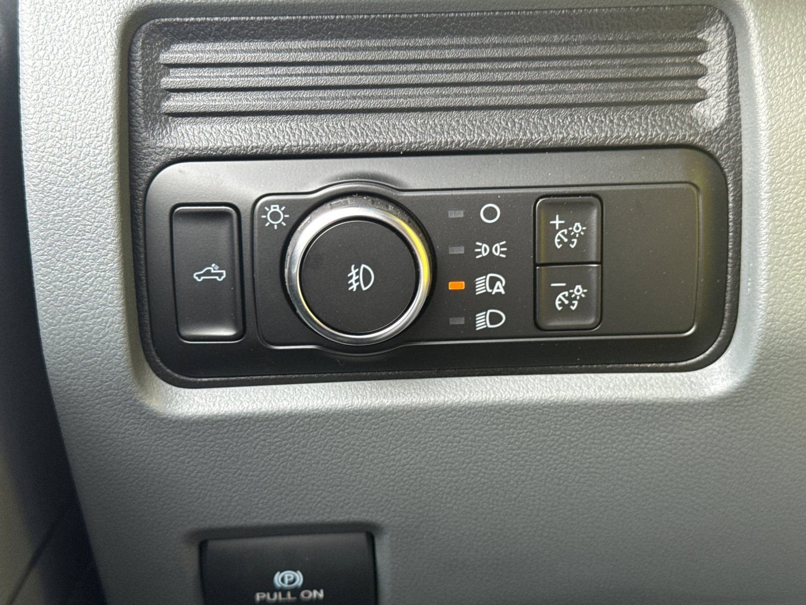 New 2026 Ford F250 XL w/ XL Chrome Package image 26