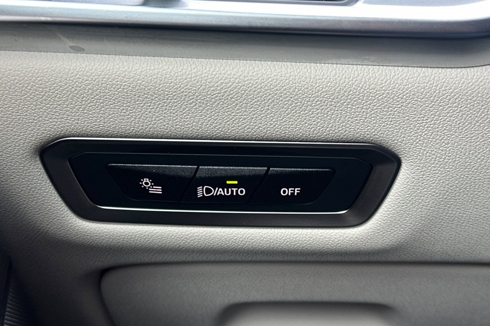 Certified 2025 BMW X7 M60i w/ Climate Comfort Package image 35