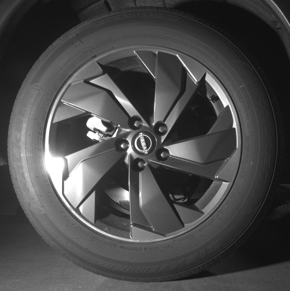 Used 2025 Nissan Rogue SV FWD image 15