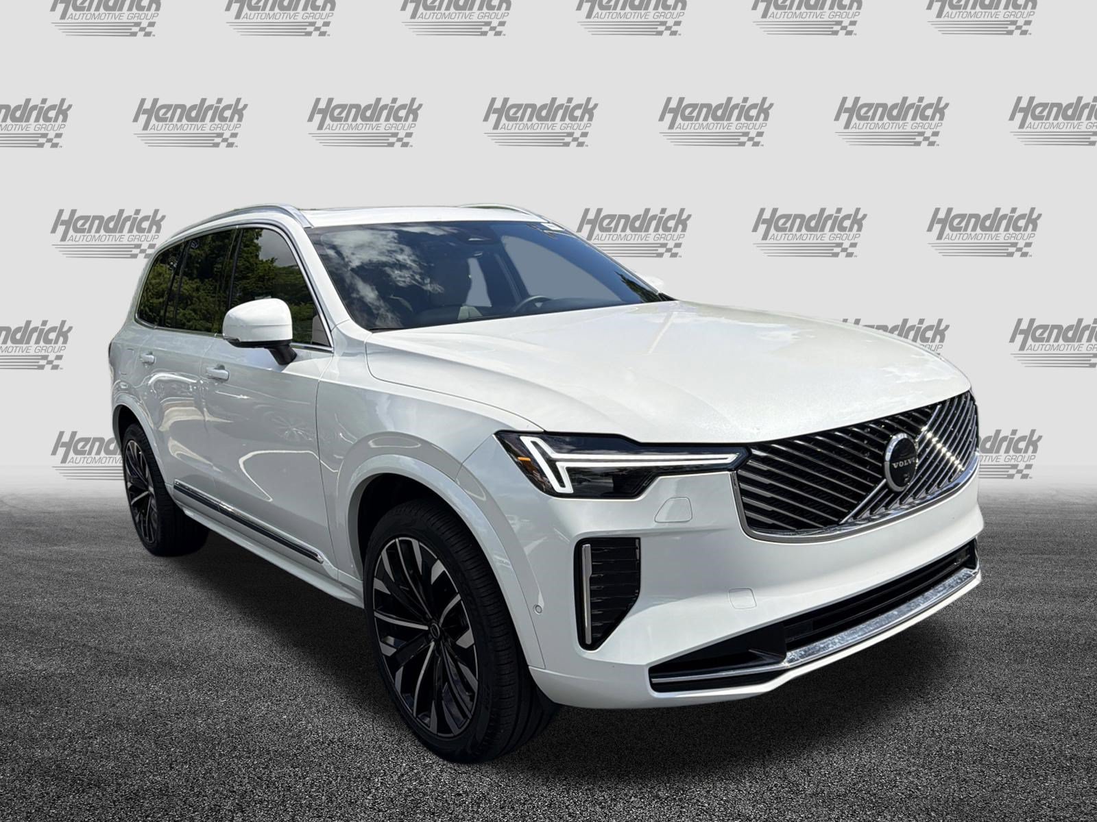 Certified 2026 Volvo XC90 B6 Plus w/ Protection Package Premier AWD/4WD image 2