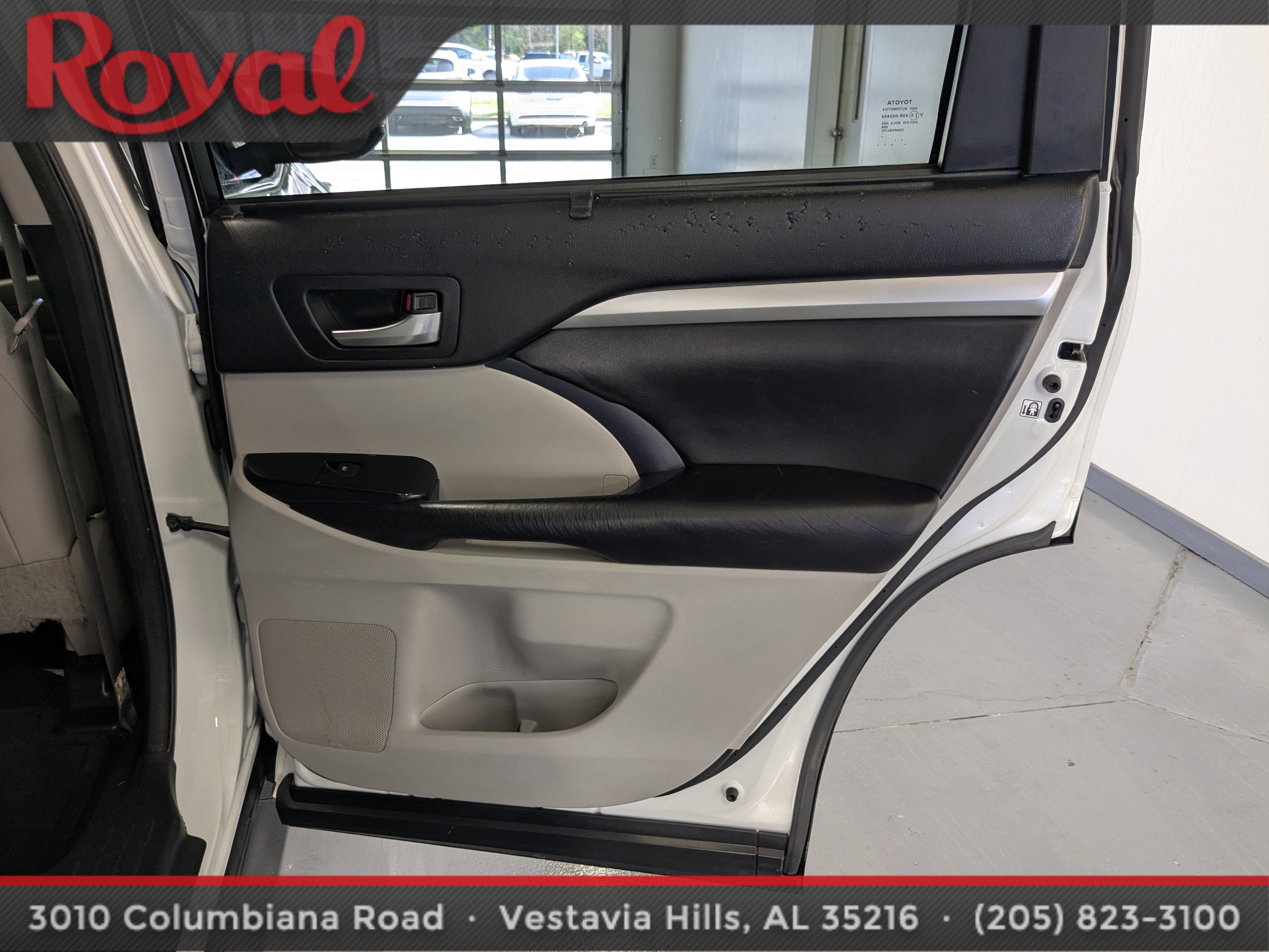 Used 2018 Toyota Highlander XLE image 9