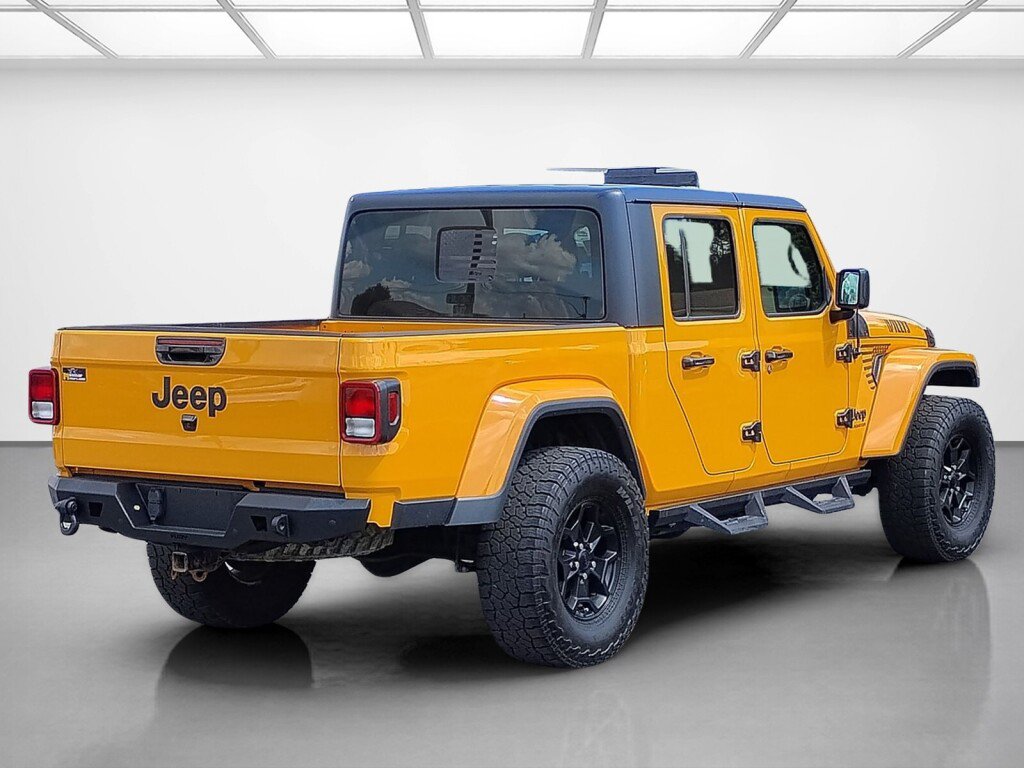 Used 2021 Jeep Gladiator Sport AWD/4WD image 5