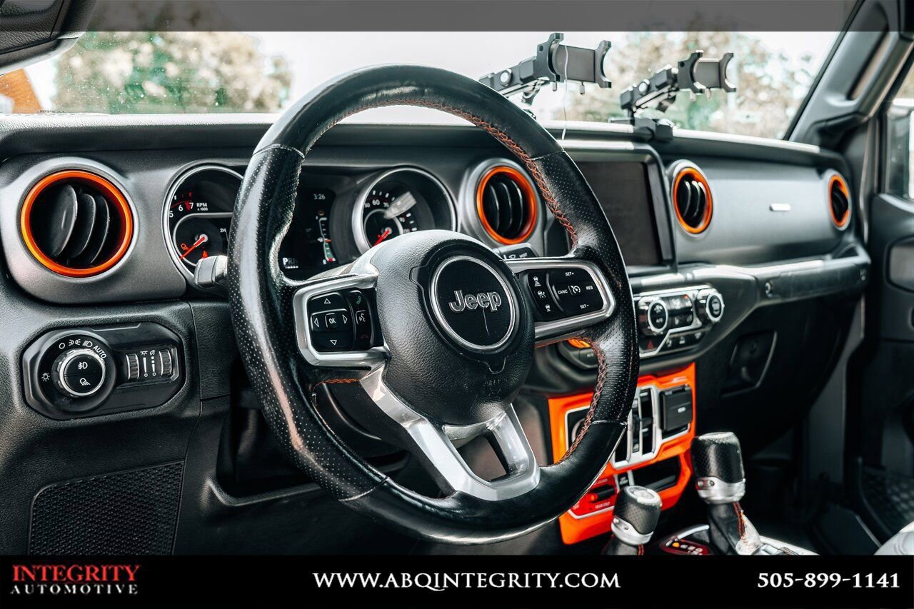 Used 2020 Jeep Gladiator Mojave AWD/4WD image 24