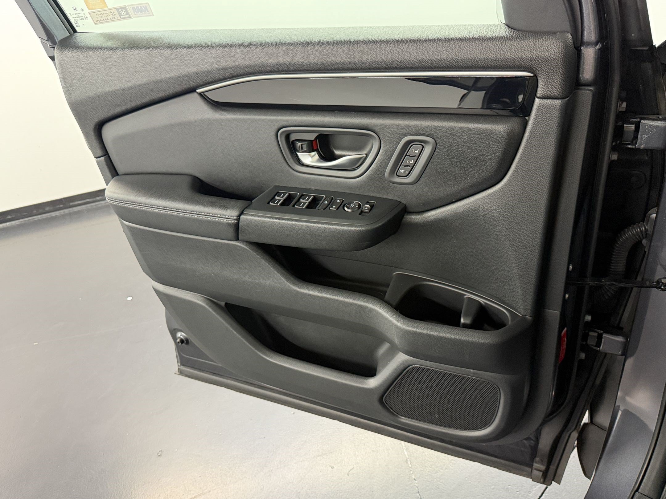 Certified 2024 Honda Pilot Touring image 27