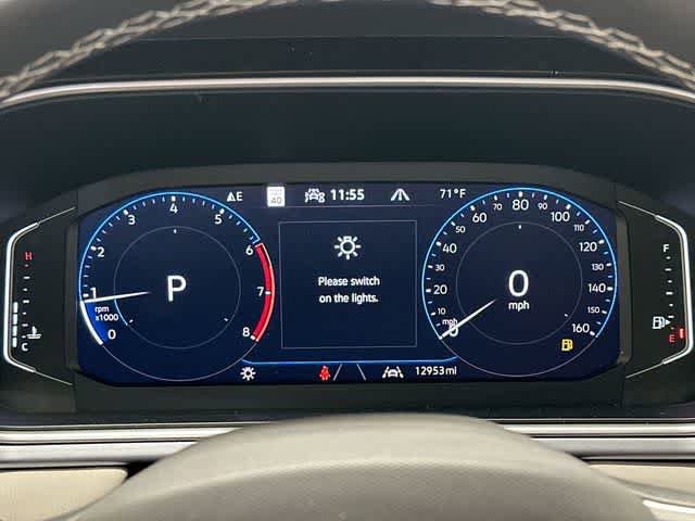 Certified 2025 Volkswagen Taos SEL AWD/4WD image 7