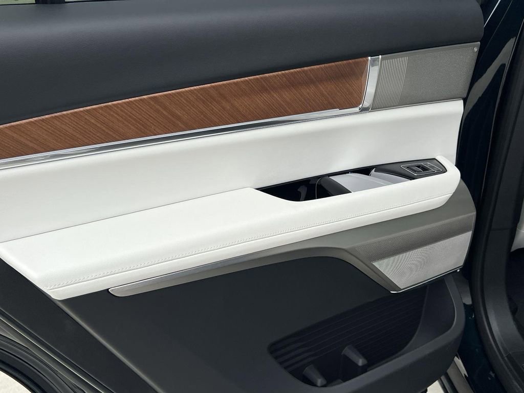 New 2026 Cadillac Vistiq Luxury image 27