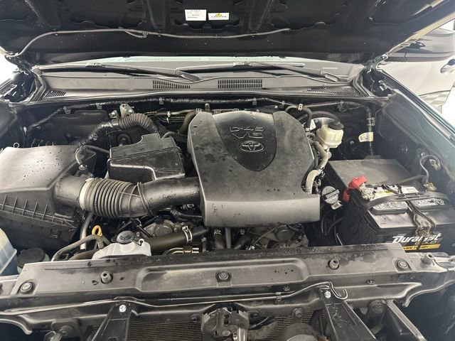 Used 2020 Toyota Tacoma SR AWD/4WD image 11