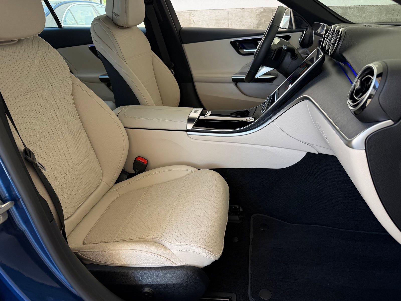 Certified 2025 Mercedes-Benz C 300 4MATIC Sedan image 19