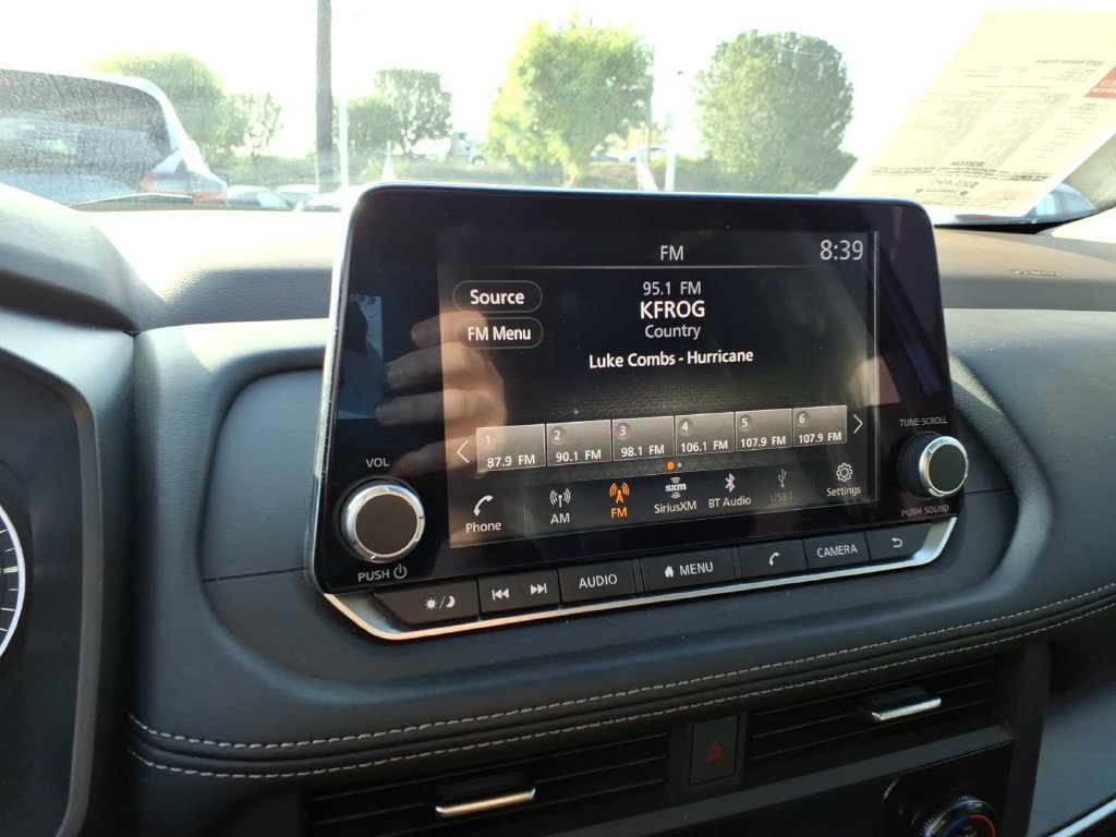 Certified 2023 Nissan Rogue SV FWD image 22