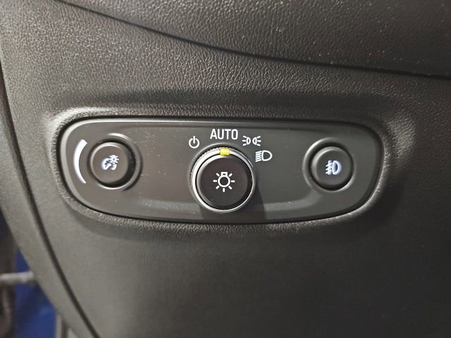 Used 2020 Chevrolet Equinox LT image 17