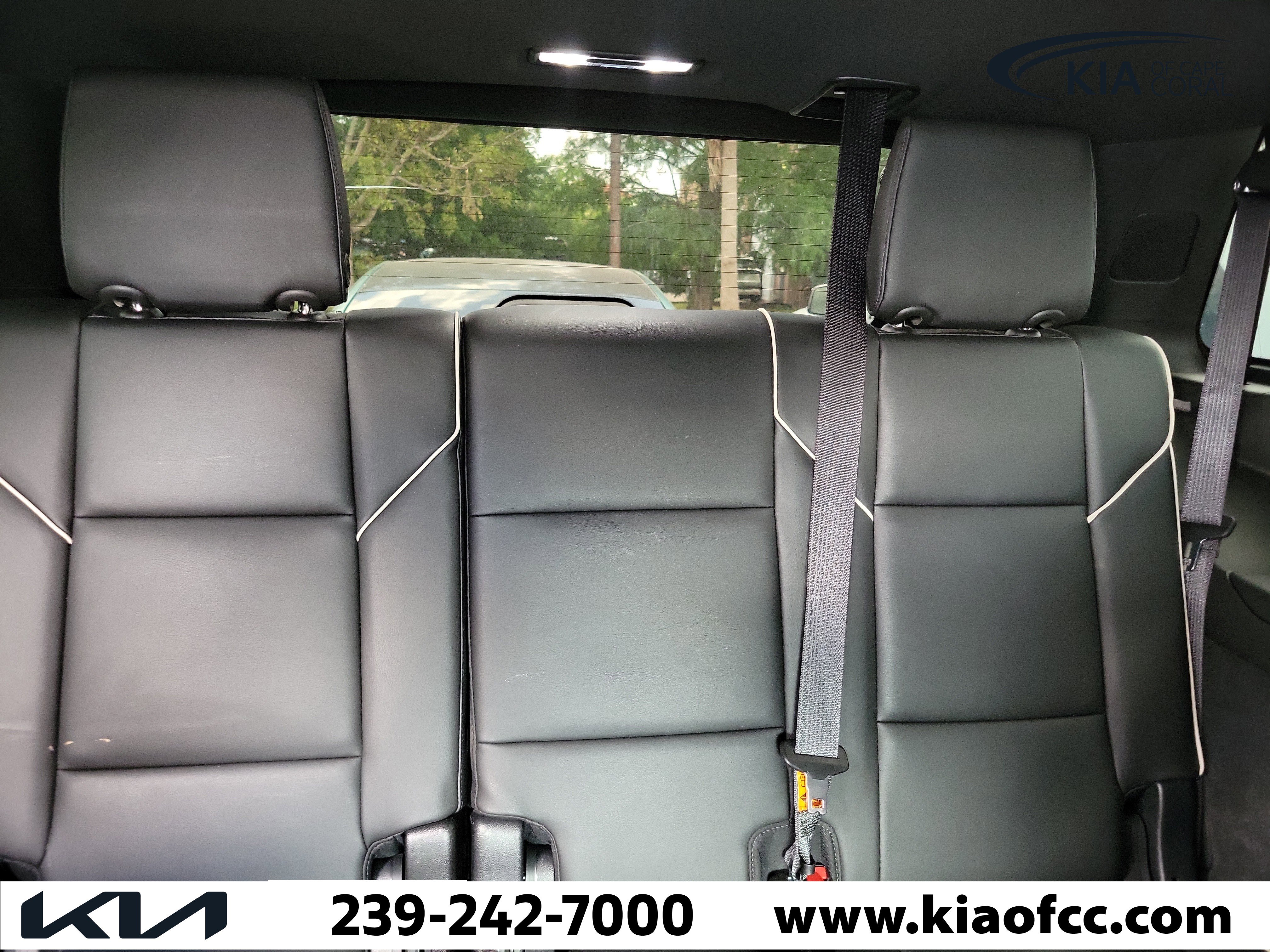 Used 2021 Cadillac Escalade Premium Luxury image 14