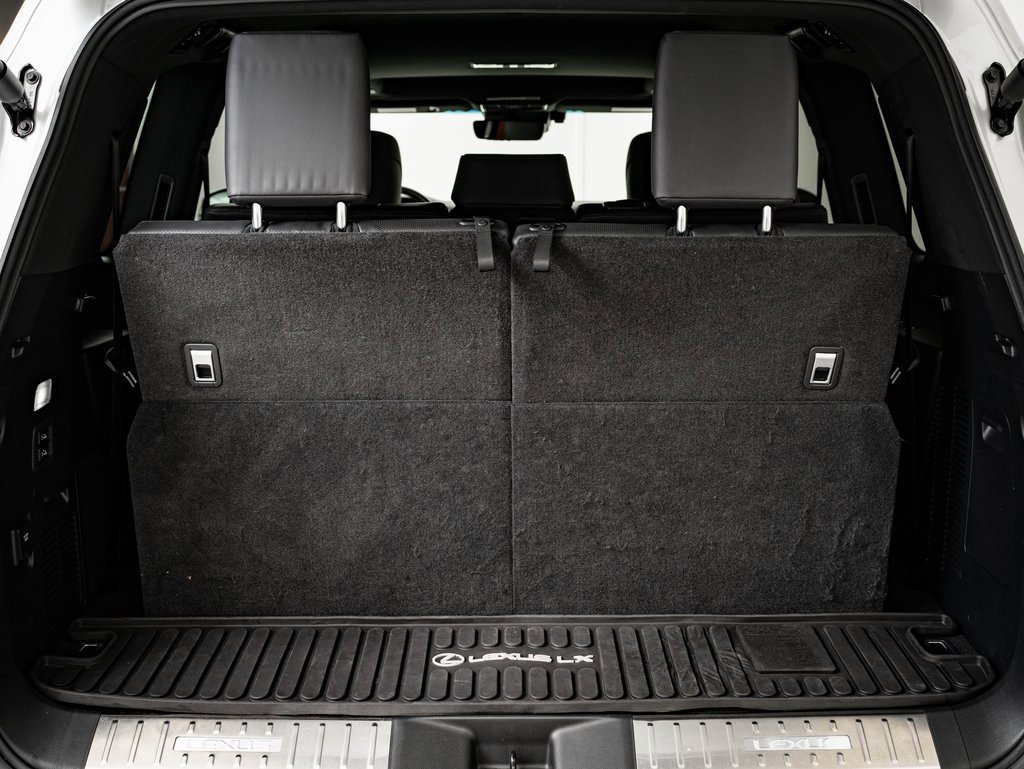 Used 2024 Lexus LX 600 4WD w/ Interior Upgrade Package image 21