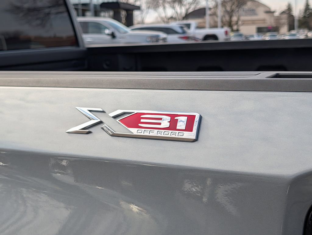 New 2026 GMC Sierra 1500 SLE image 21