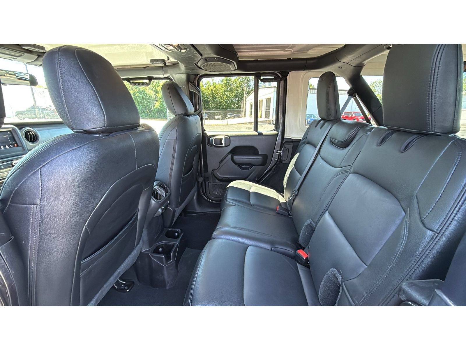 Used 2022 Jeep Wrangler Unlimited Sport AWD/4WD image 34