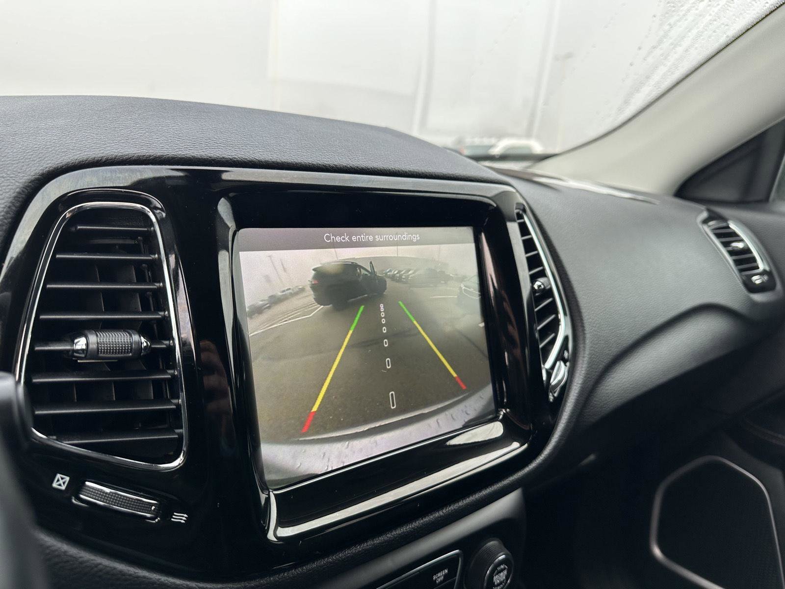 Used 2020 Jeep Compass Limited AWD/4WD image 23