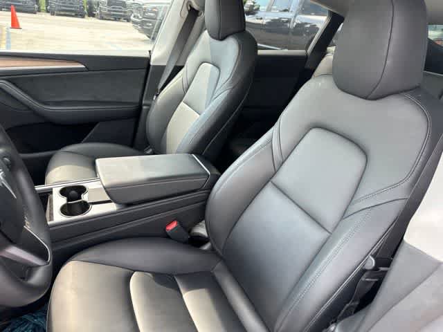 Used 2024 Tesla Model Y Performance AWD/4WD image 5