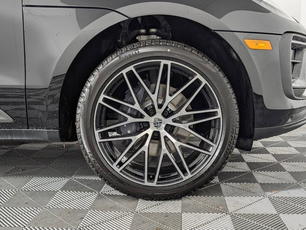 New 2026 Porsche Macan Turbo image 14