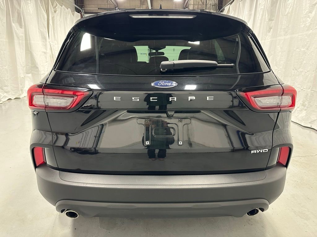 Used 2025 Ford Escape ST-Line image 6