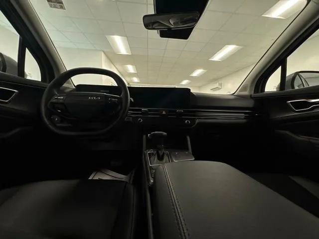 Used 2026 Kia Sportage EX FWD image 12