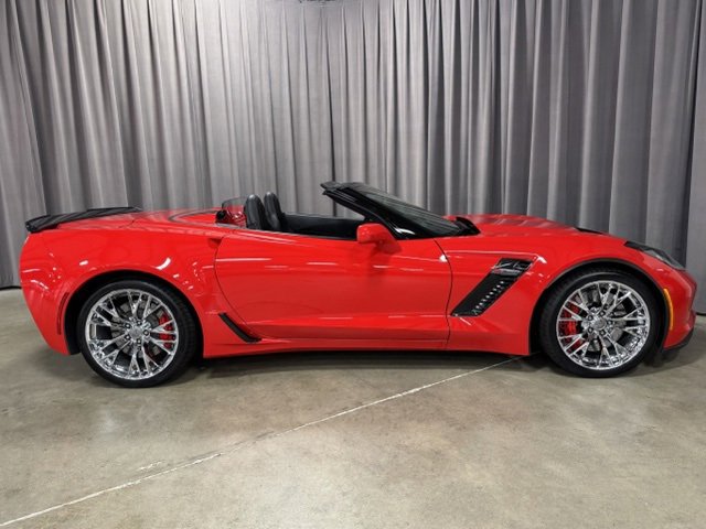 Used 2016 Chevrolet Corvette Z06 w/ 3LZ Preferred Equipment Group image 3
