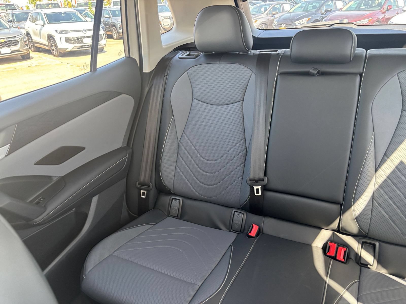 Used 2026 Volkswagen Tiguan SE AWD/4WD image 40