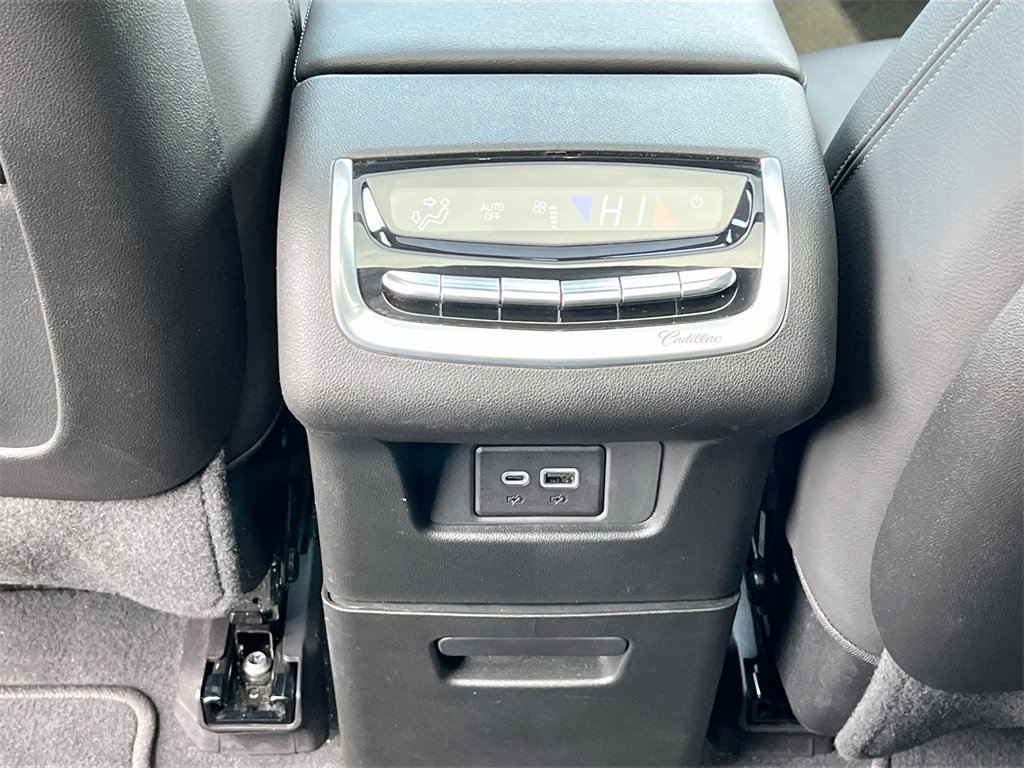 Certified 2024 Cadillac XT6 Luxury w/ LPO, Floor Liner Package image 26