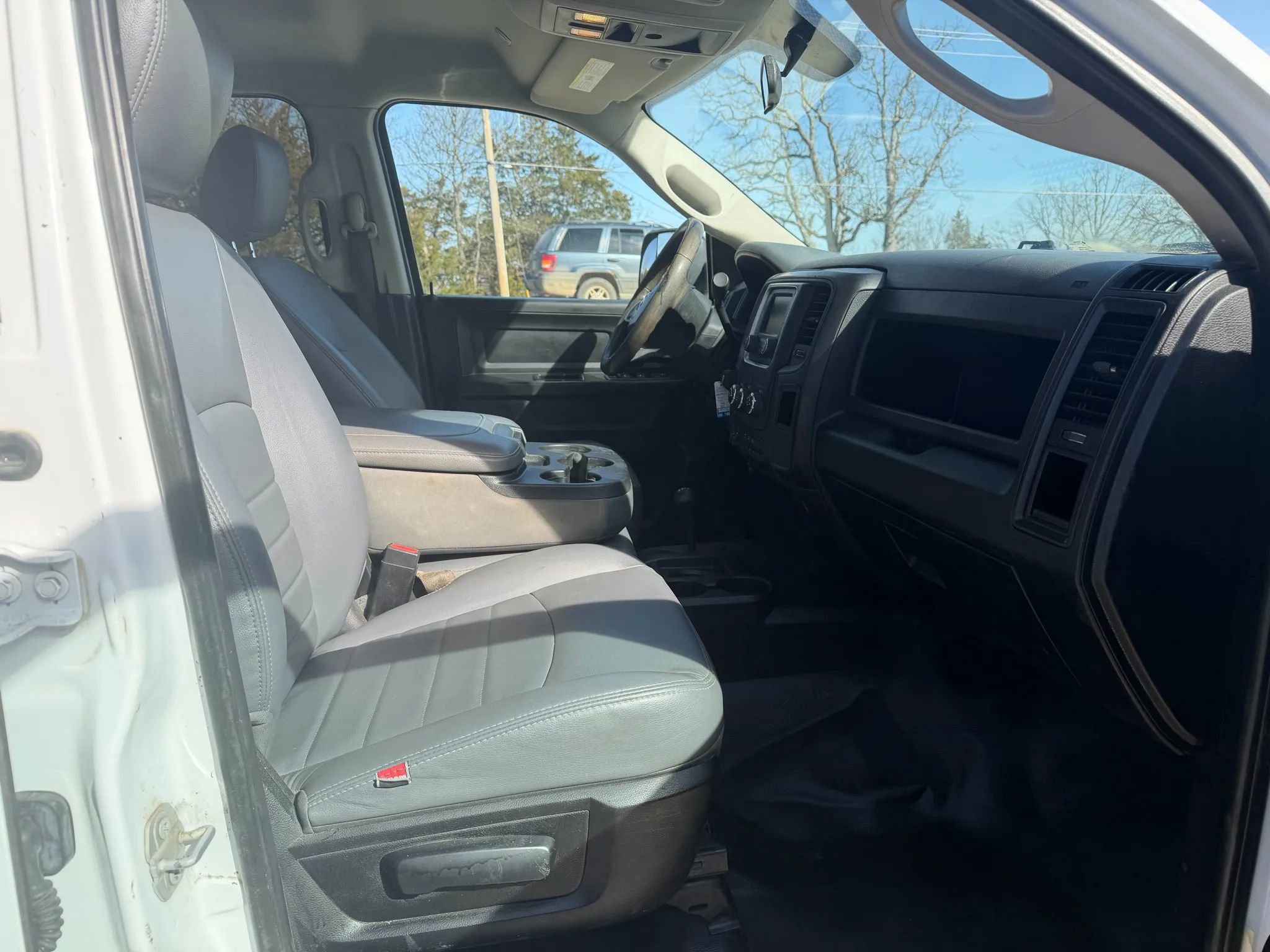 Used 2018 RAM 3500 Tradesman w/ Chrome Appearance Group AWD/4WD image 49