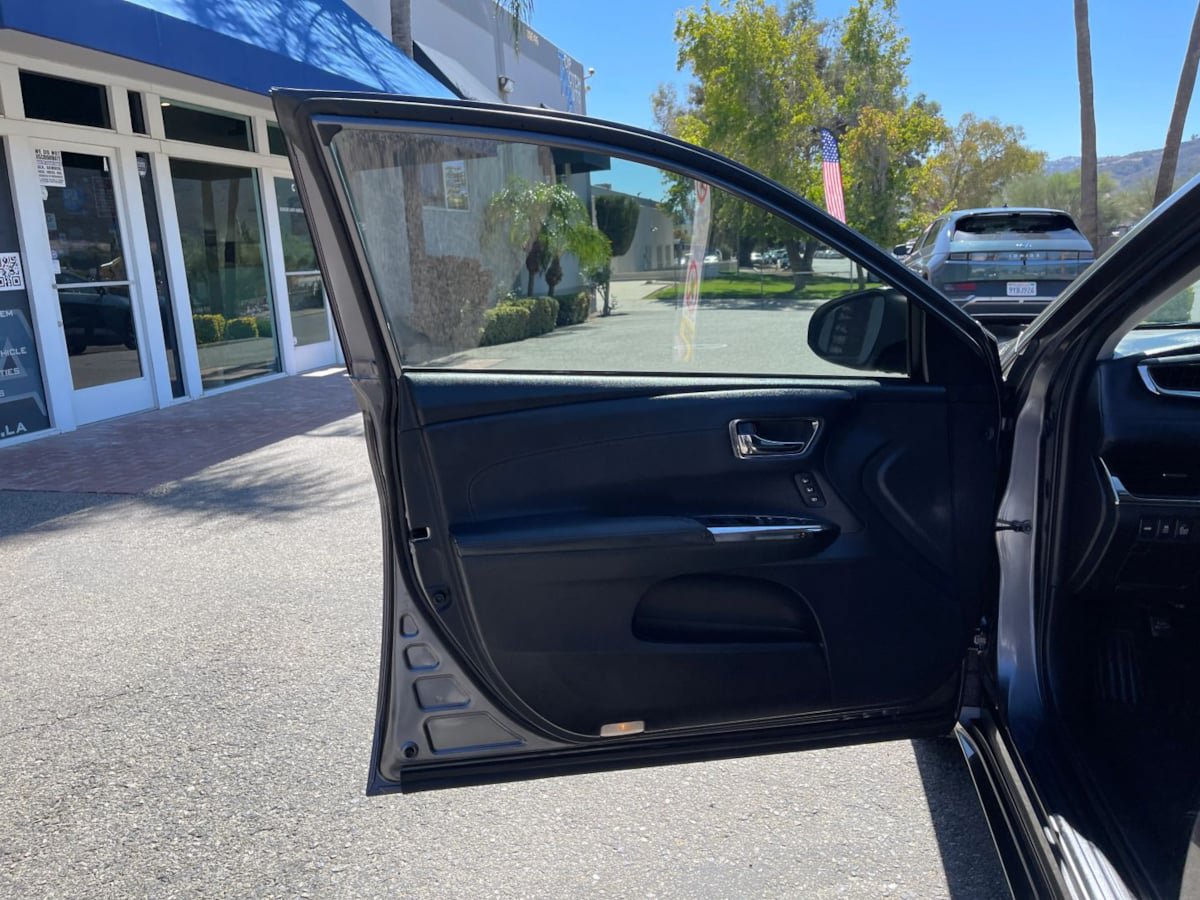Used 2014 Toyota Avalon XLE Touring FWD image 18