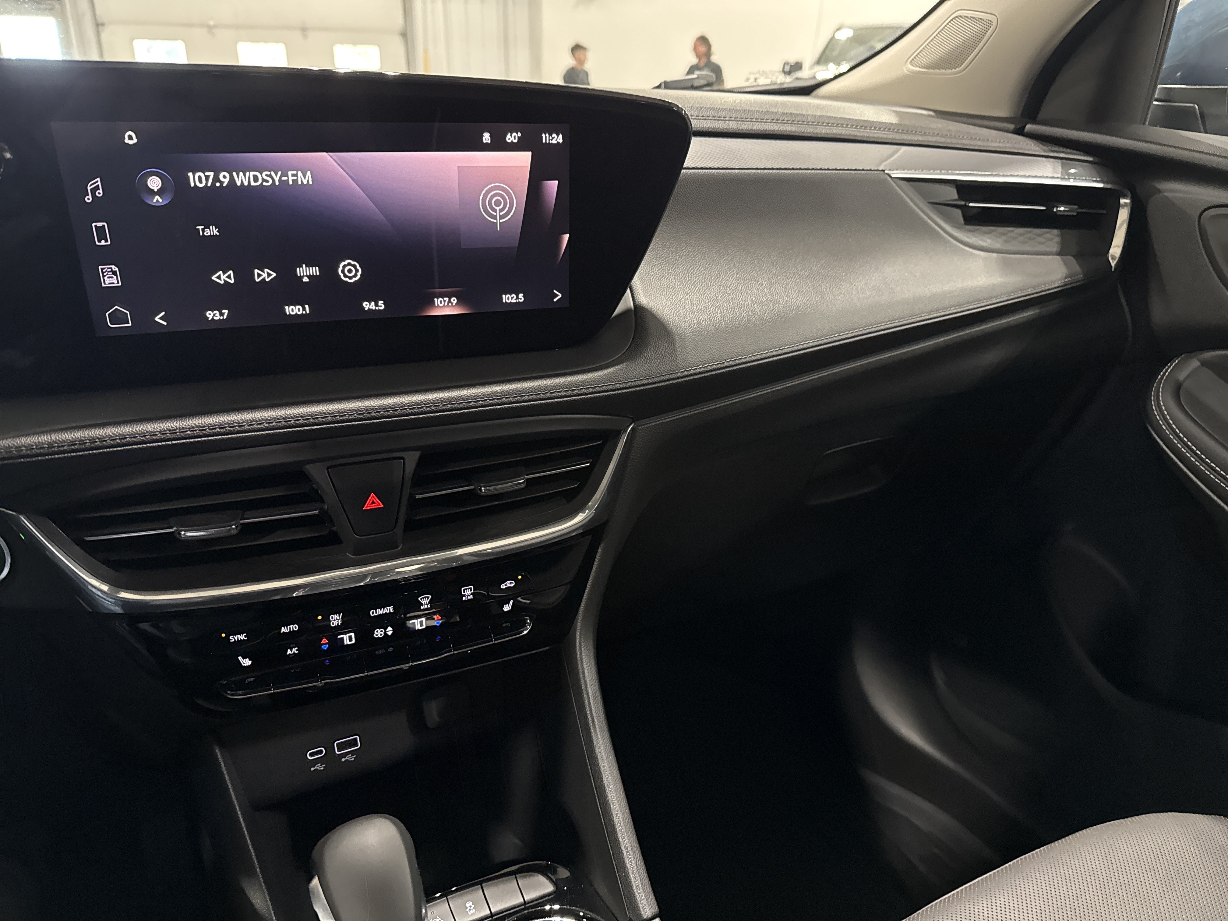 Used 2024 Buick Encore GX Avenir w/ Avenir Convenience Package AWD/4WD image 11