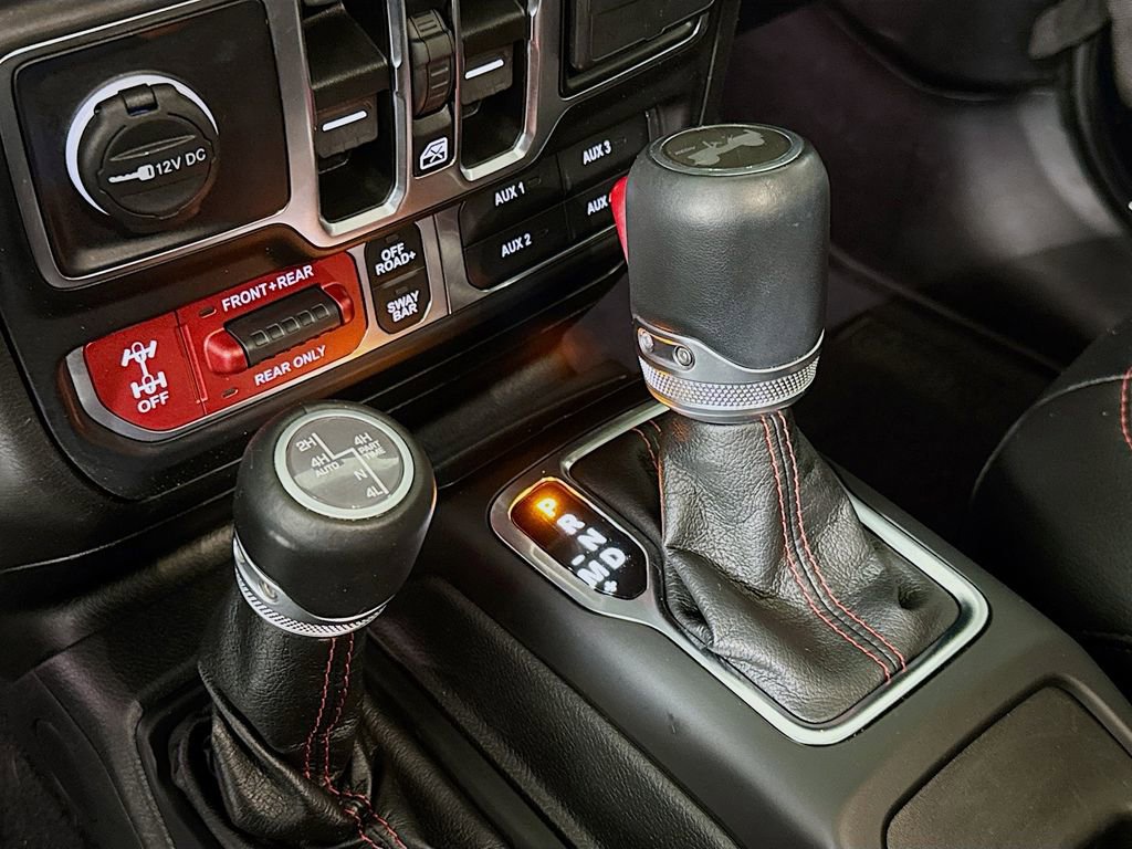 Used 2022 Jeep Wrangler Unlimited Rubicon w/ Cold Weather Group image 15