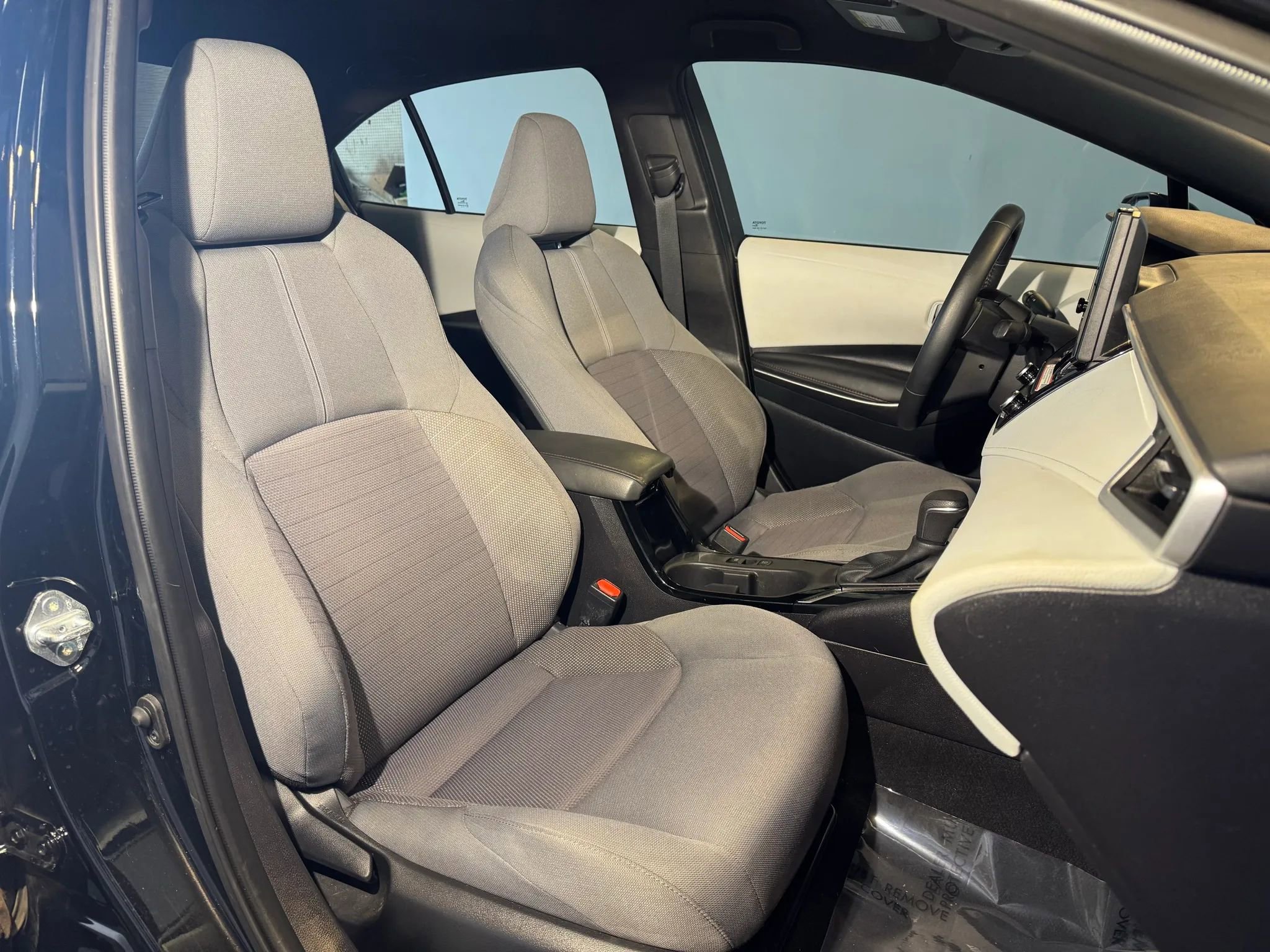 Used 2025 Toyota Corolla SE image 21