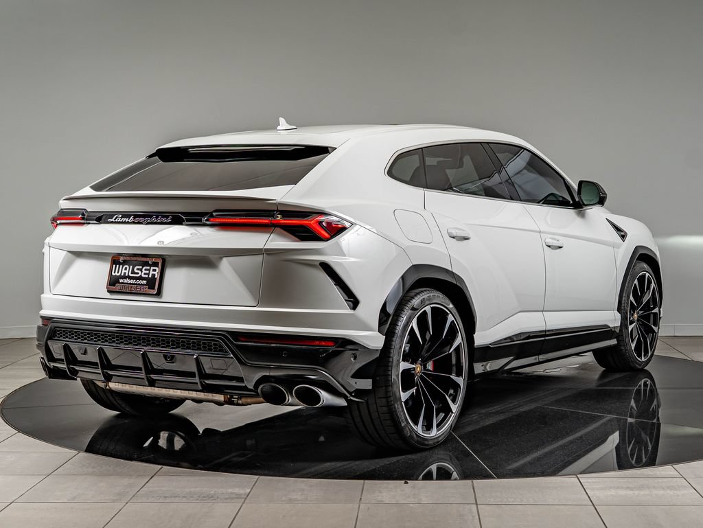Used 2022 Lamborghini Urus AWD/4WD image 5