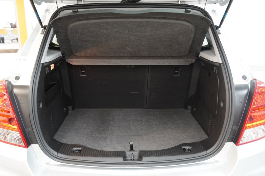 Used 2019 Chevrolet Trax LS image 12
