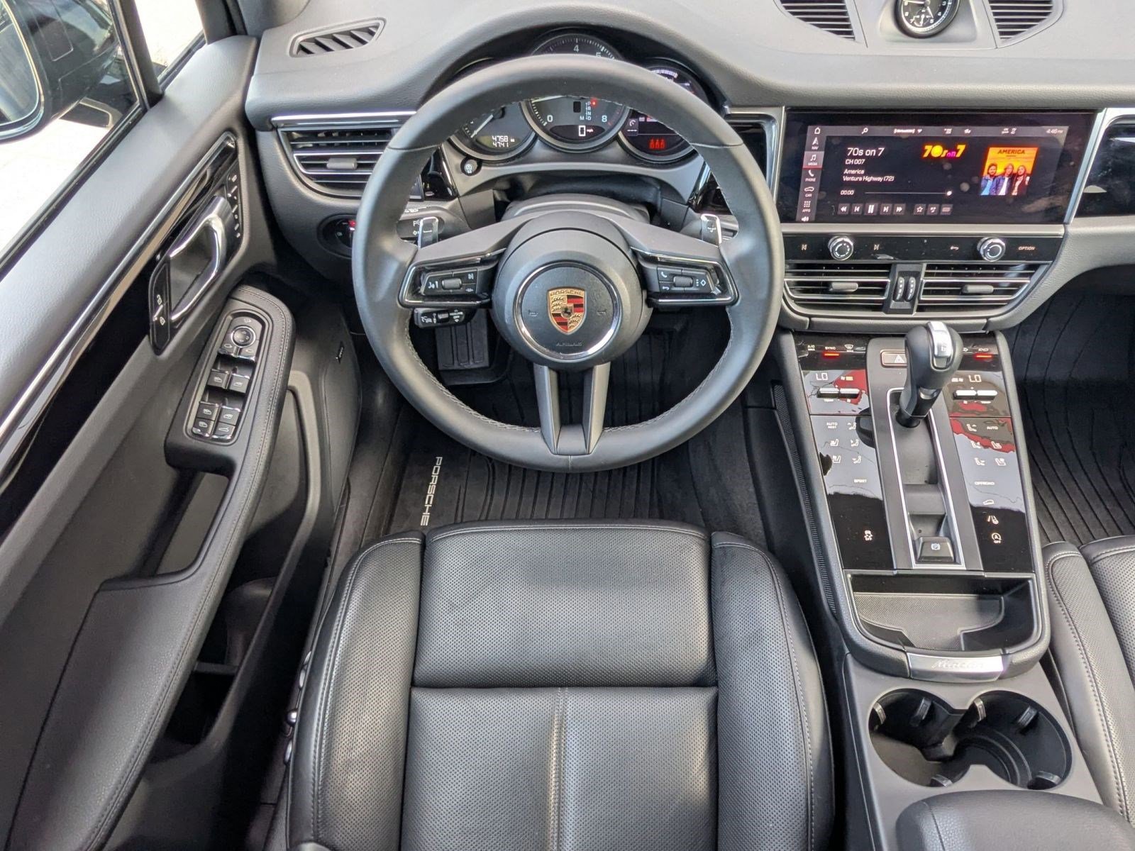 Certified 2026 Porsche Macan image 15